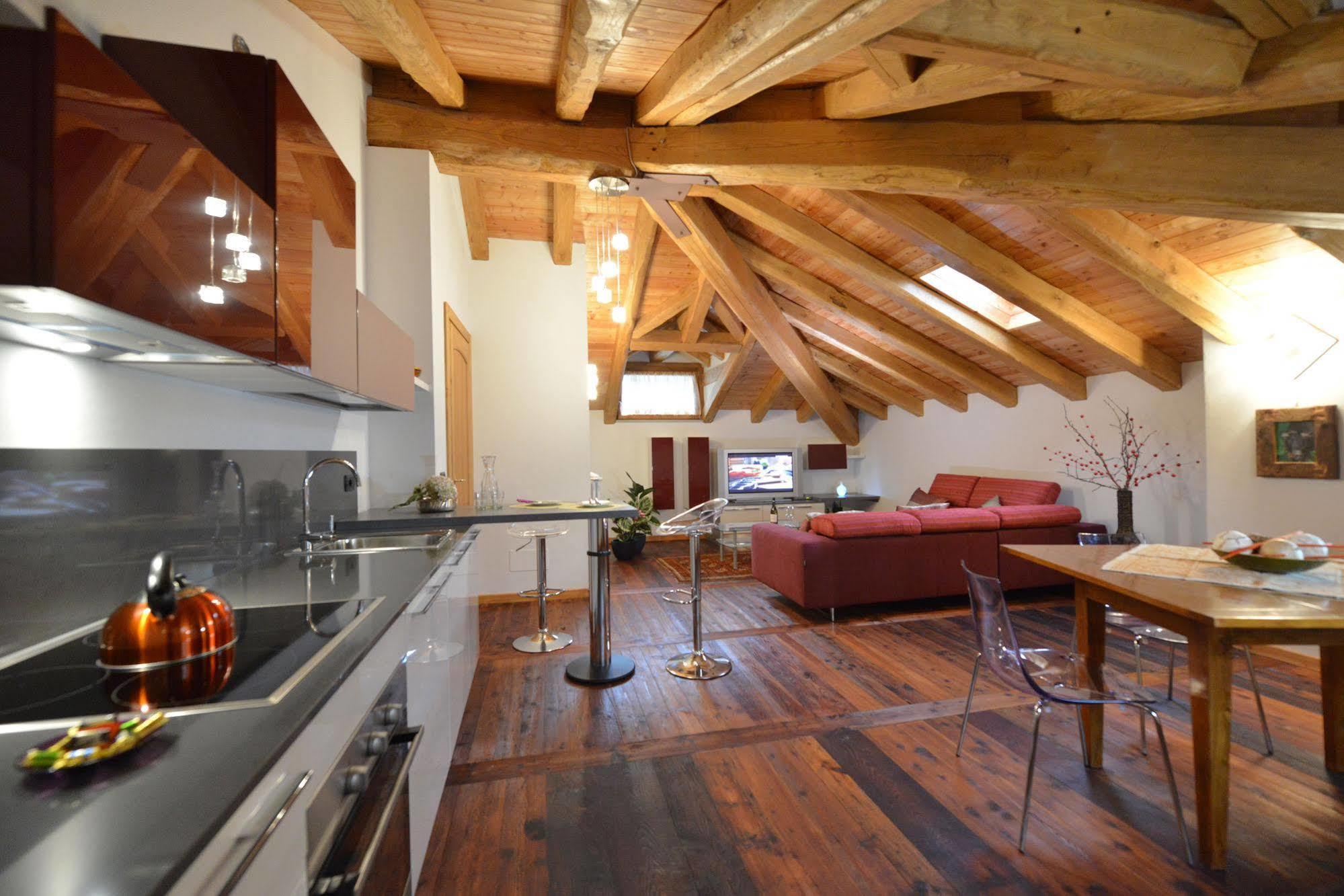 Au Berceau Du Bien-Etre Vila Chambave Exterior foto